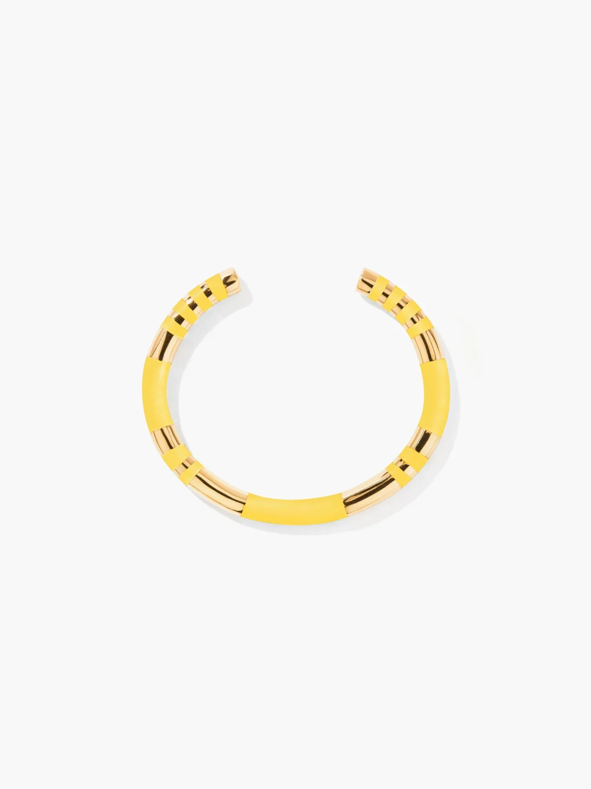 jonc-positano-mode-tendance-aurelie-bidermann-village-valence-coloré-mode-dorée-or-jaune-2025-chic-accessoire-jaune