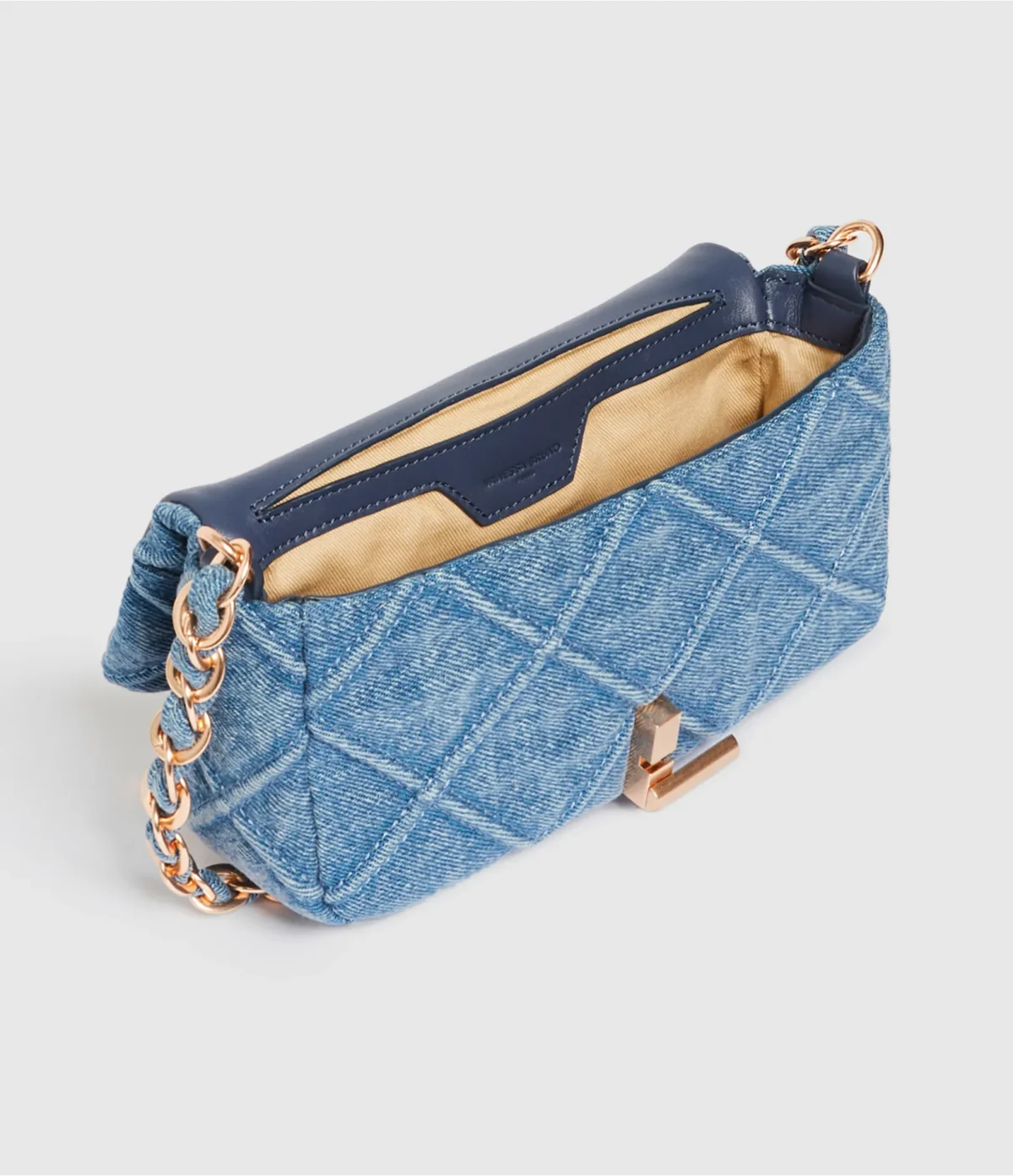 moon-moyen-denim-vanessa-bruno-tendance-mode-intemporel-hiver-ete-printemps-2025-village-valence-above