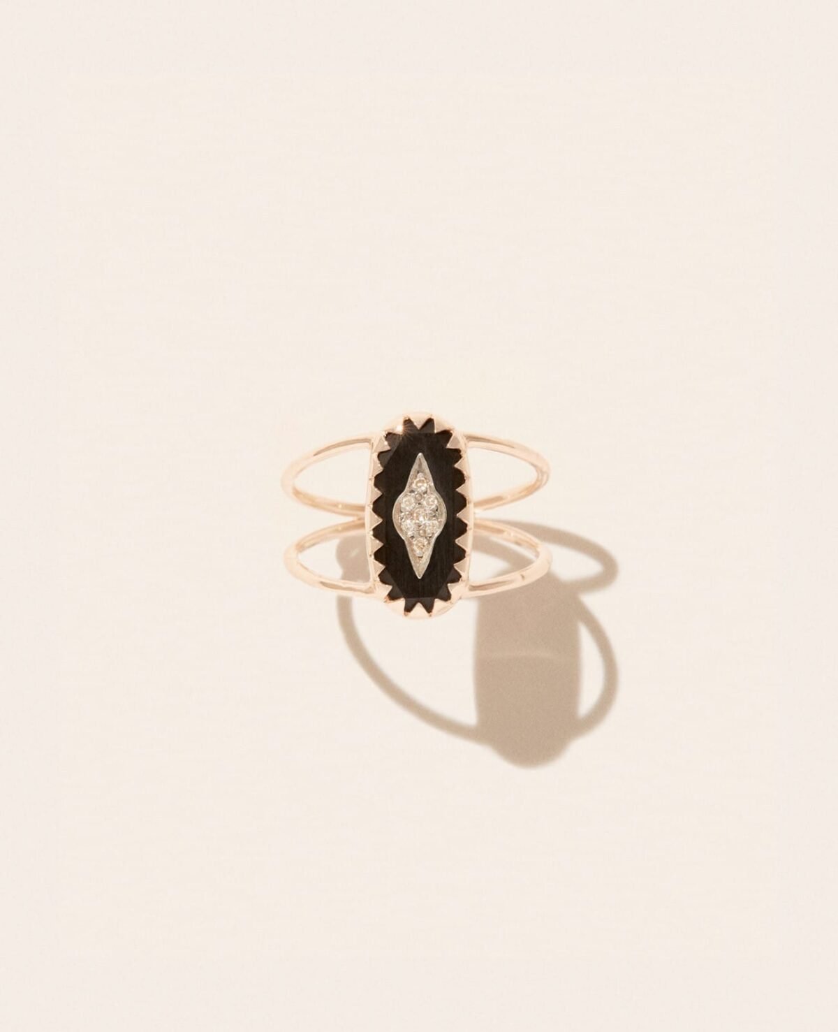 pascale-monvoisin-mahe-noir-bague-or-noir-unisexe-valence-france-bijoux-artisanal-elegant-tendance
