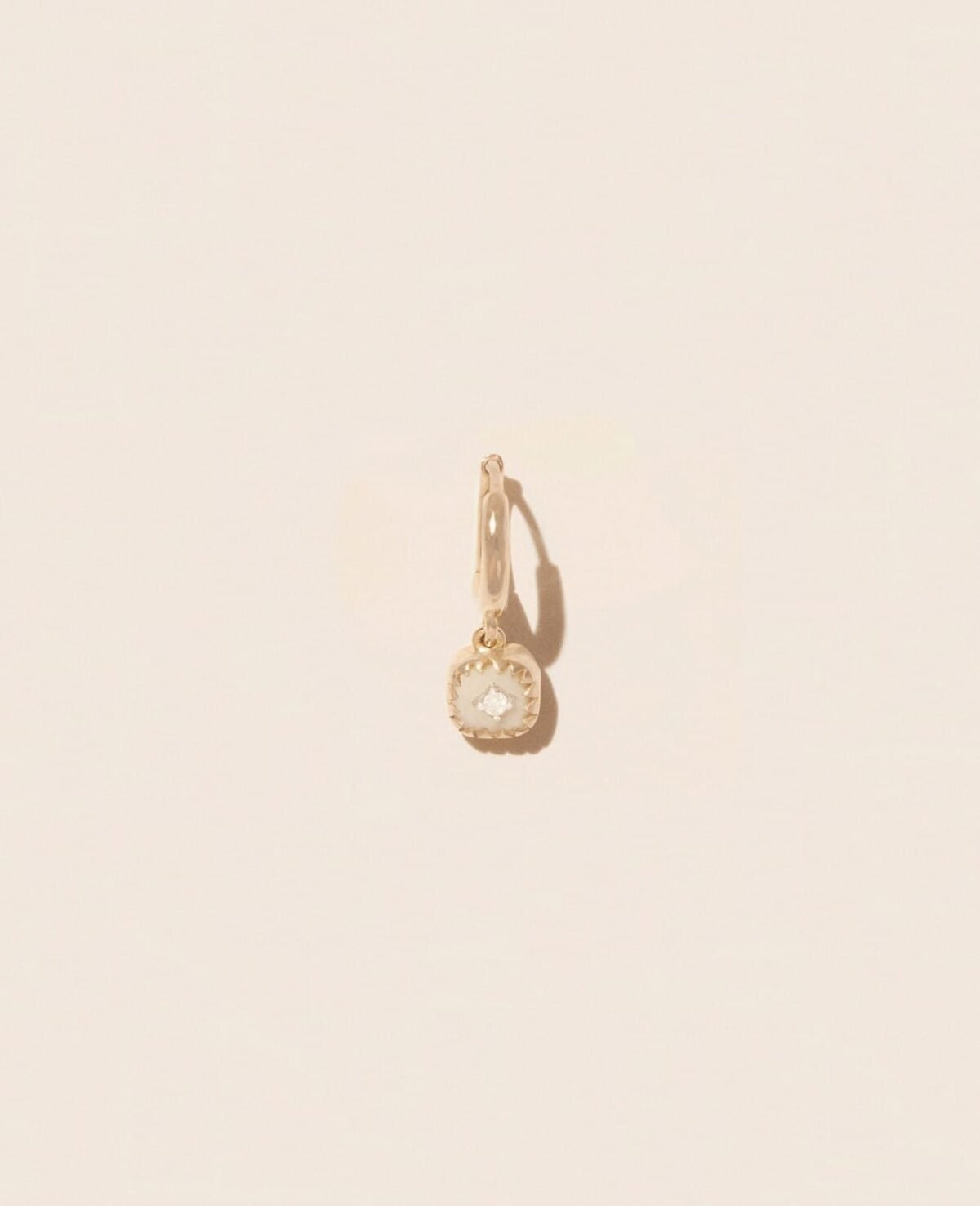 pascale-monvoisin-pierrot-creole-blanc-or-blanc-diamants-unisexe-valence-france-bijoux-artisanal-elegant-tendance