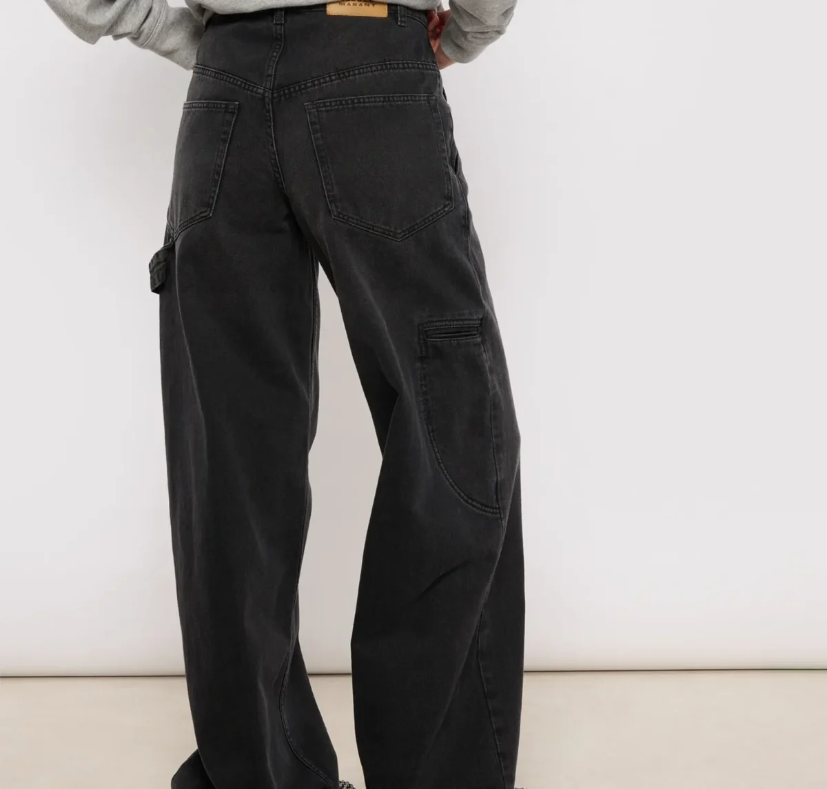 jean solene faded black isabel marant valence village 2025 tendance mode pantalon back