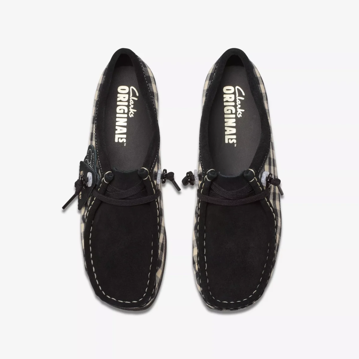 mocassins-clarks-intemporel-village-valence-2025-mode-tendance-ete-hiver-classic-motif-above