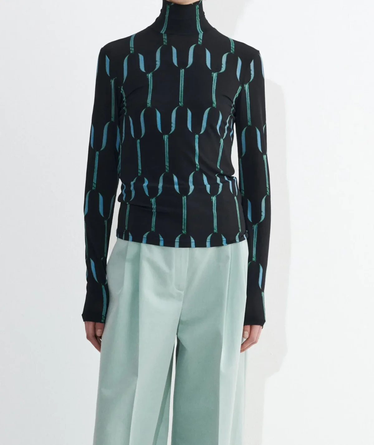tugal top christian wijnants village valece blue tendance mode intemporel motif black 2025