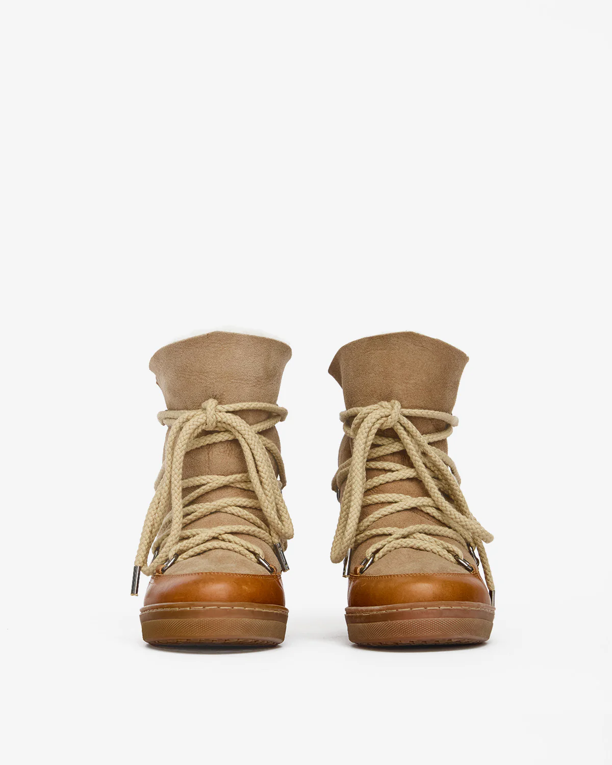 Nowless snow boots