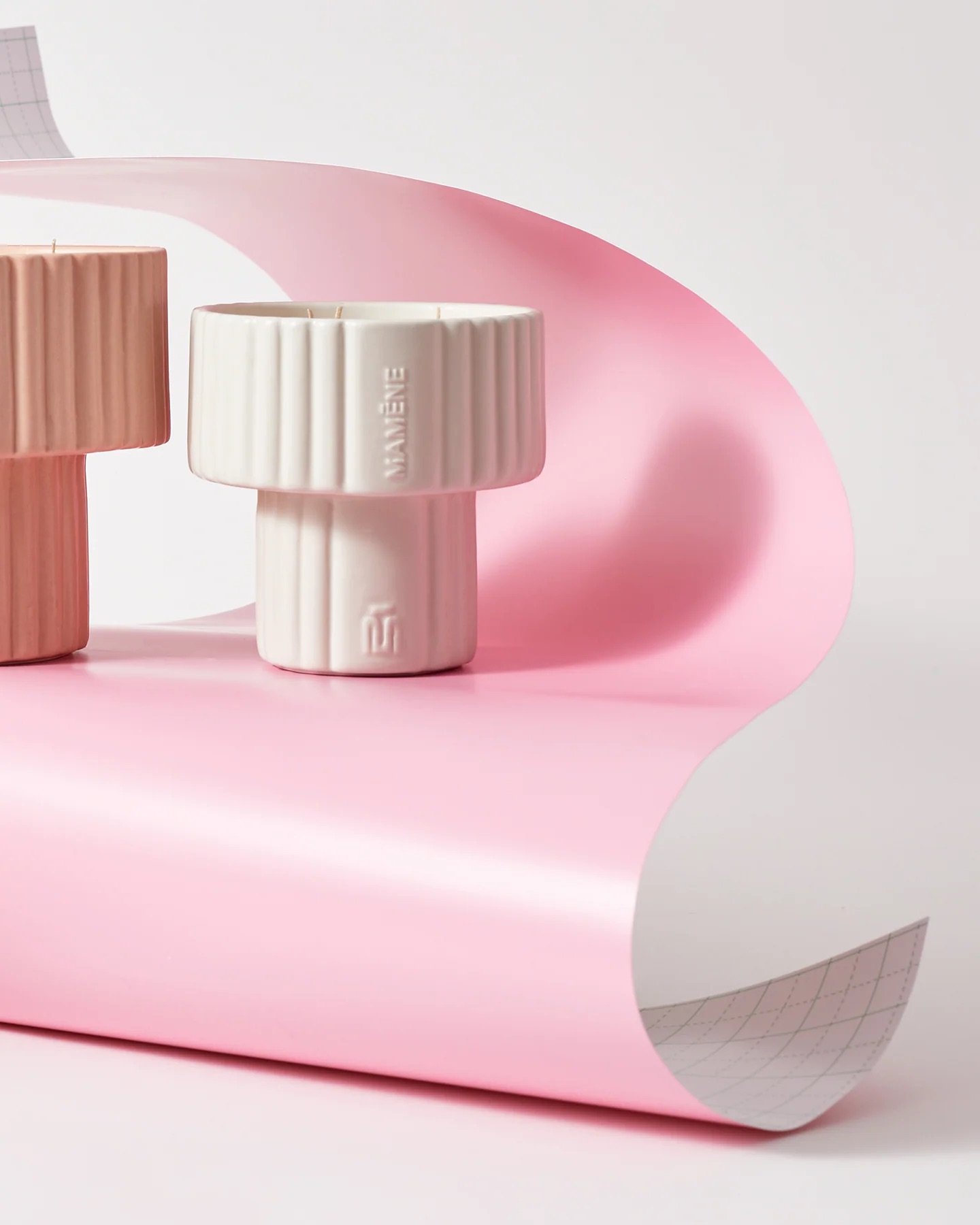 Bougie Podium Medium Blanc Greige FRIDA